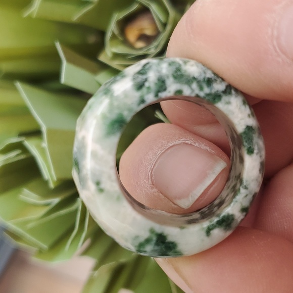New Faceted Natural Moss Agate Ring. - Picture 16 of 16